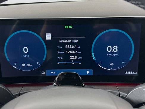 Used 2025 Hyundai Santa Fe Limited image 19