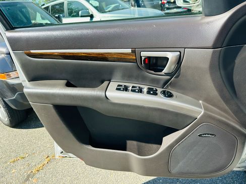 Used 2012 Hyundai Santa Fe Limited image 16