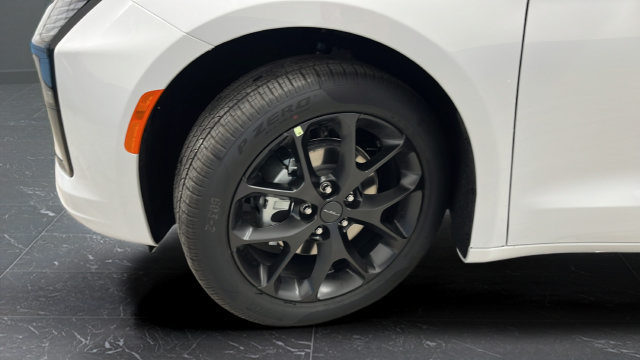 New 2027 Chrysler Pacifica Select FWD image 35