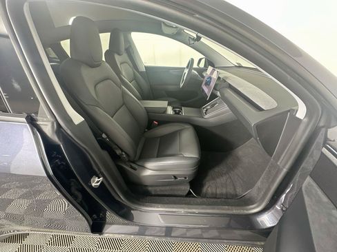 Used 2026 Tesla Model Y 2WD image 30