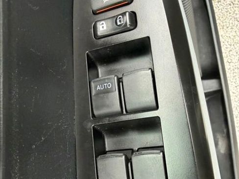 Used 2018 Toyota Tundra SR5 image 17