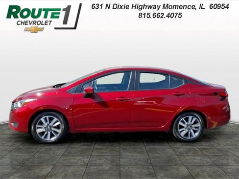Used 2024 Nissan Versa SV FWD image 2