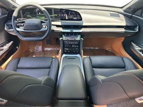 Used 2024 Lucid Air Touring AWD/4WD image 4