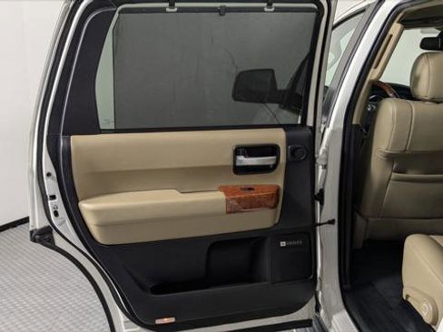 Used 2019 Toyota Sequoia Platinum image 13