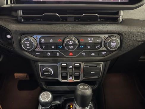 New 2026 Jeep Wrangler Sport S image 19