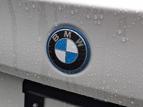 Used 2025 BMW i5 xDrive40 w/ Executive Package image 23