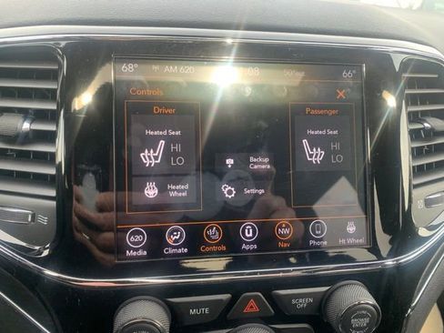 Used 2020 Jeep Grand Cherokee Limited image 18