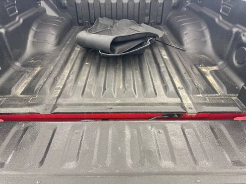 Certified 2022 Nissan Frontier SV RWD image 25