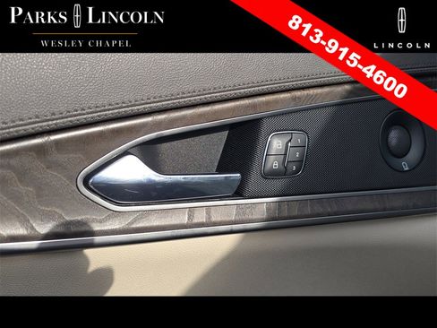 Used 2019 Lincoln Nautilus Reserve image 17