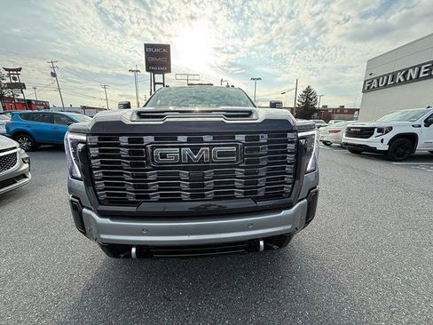 Used 2025 GMC Sierra 2500 Denali Ultimate image 9