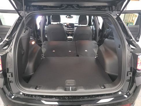 New 2026 Jeep Compass Latitude AWD/4WD image 30