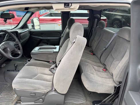 Used 2006 Chevrolet Silverado 2500 LT w/ Skid Plate Package image 9