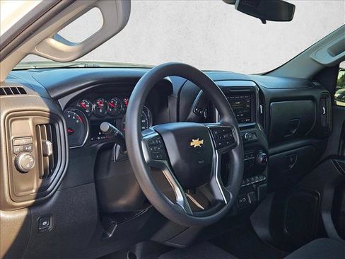 Used 2022 Chevrolet Silverado 1500 Custom w/ Safety Confidence Package RWD image 9