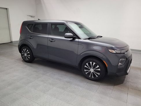Used 2020 Kia Soul LX FWD image 11