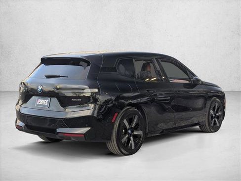 Used 2022 BMW iX xDrive50 w/ Premium Package image 5