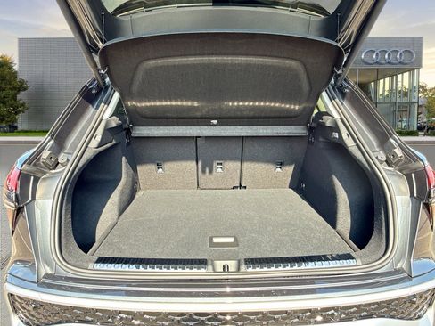 New 2026 Audi Q3 quattro 2.0T image 11