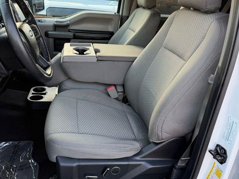 Used 2016 Ford F150 XLT w/ Equipment Group 302A Luxury image 9