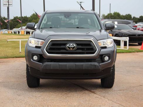 Used 2021 Toyota Tacoma SR5 AWD/4WD image 3