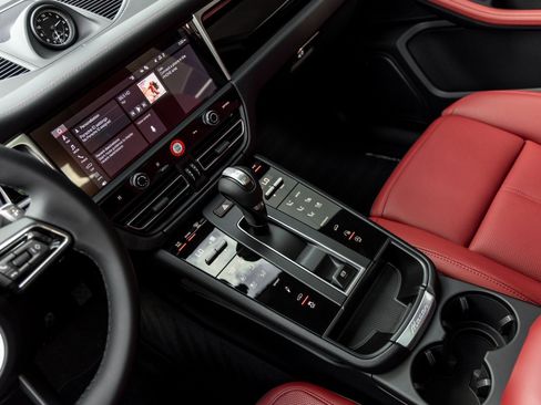 New 2026 Porsche Macan image 31