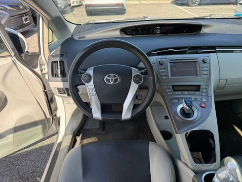 Used 2015 Toyota Prius Two FWD image 10