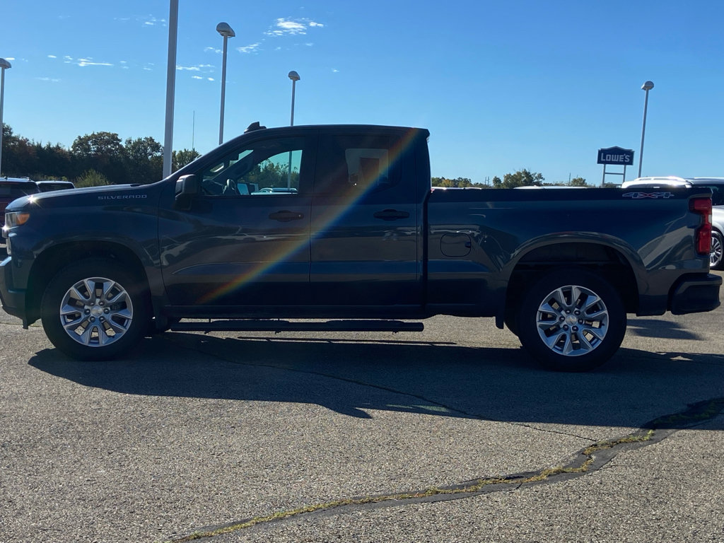 Used 2021 Chevrolet Silverado 1500 Custom w/ Safety Confidence Package AWD/4WD image 8