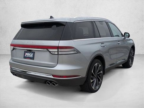 Used 2023 Lincoln Aviator Reserve w/ Equipment Group 201A image 5