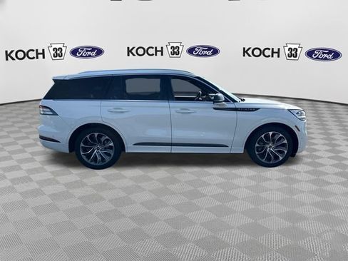 Used 2022 Lincoln Aviator Grand Touring w/ Equipment Group 301A AWD/4WD image 9