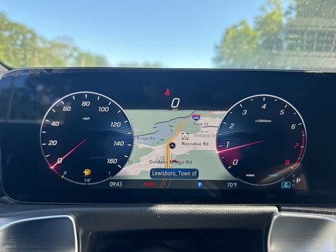 New 2025 Mercedes-Benz GLB 250 4MATIC image 30