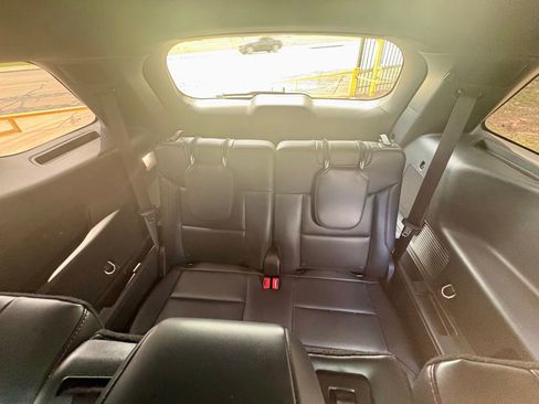 Used 2025 Ford Explorer ST-Line w/ Premium Package RWD image 15