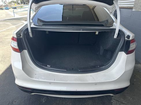 Used 2016 Ford Fusion Titanium FWD image 12