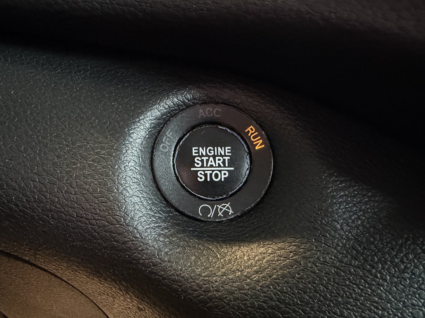Used 2019 Jeep Cherokee Latitude Plus FWD image 21