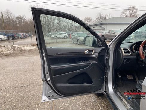 Used 2015 Jeep Grand Cherokee Limited w/ Trailer Tow Group IV image 13