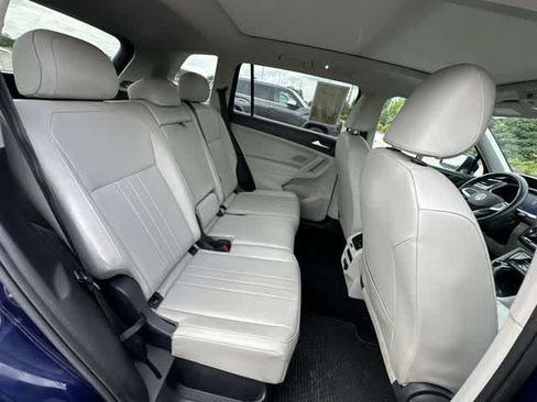 Used 2022 Volkswagen Tiguan SE AWD/4WD image 22