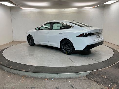 New 2026 Nissan Sentra SV image 3