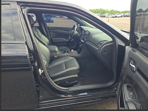 Used 2022 Chrysler 300 S RWD image 11