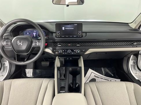 Used 2025 Honda Accord SE image 40