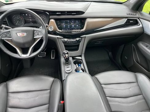 Certified 2023 Cadillac XT6 Sport w/ Platinum Package AWD/4WD image 38