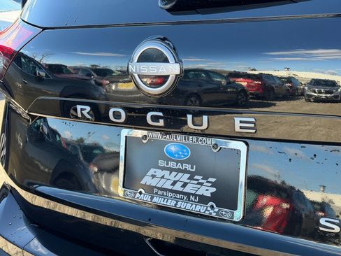 Used 2024 Nissan Rogue SV image 29