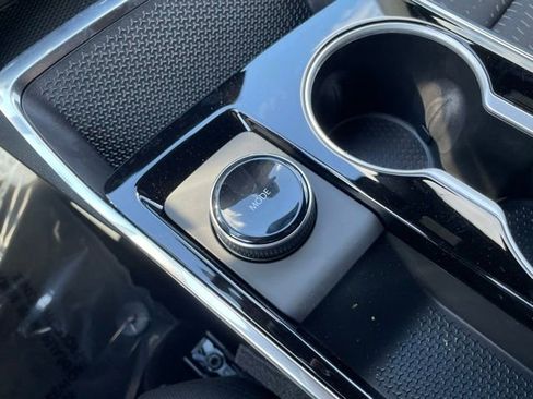 New 2026 Chevrolet Equinox LT image 13