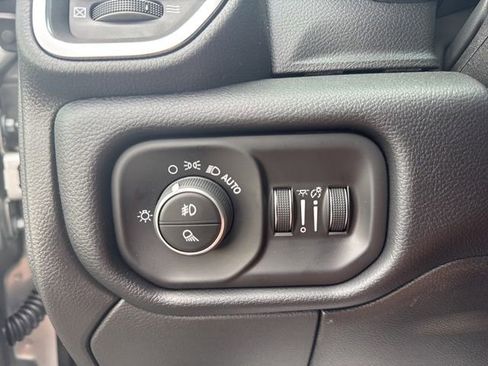 New 2026 RAM 2500 Laramie AWD/4WD image 22