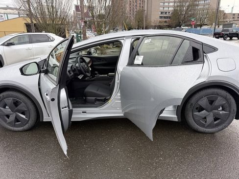 New 2026 Toyota Prius Plug-In Hybrid image 18