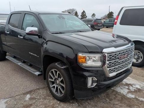 Used 2021 GMC Canyon Denali image 2