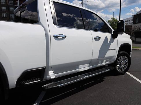 Used 2021 Chevrolet Silverado 2500 High Country AWD/4WD image 40