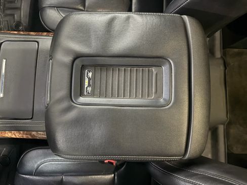 Used 2015 Chevrolet Tahoe LTZ AWD/4WD image 21