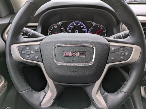 Certified 2023 GMC Acadia Denali w/ Denali Ultimate Package AWD/4WD image 16