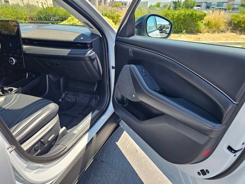 Used 2023 Ford Mustang Mach-E Premium AWD/4WD image 34