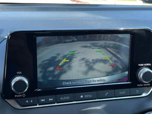 Used 2025 Nissan Sentra S FWD image 18