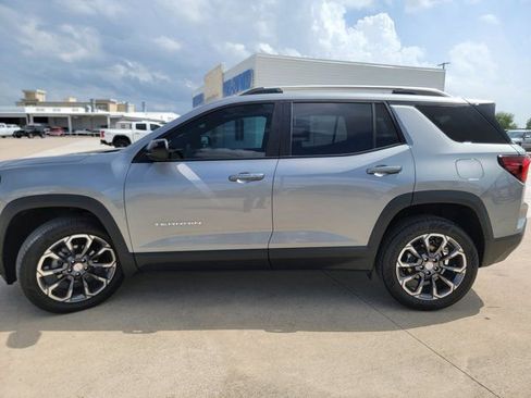 Used 2026 GMC Terrain Elevation w/ Elevation Premium Package FWD image 4