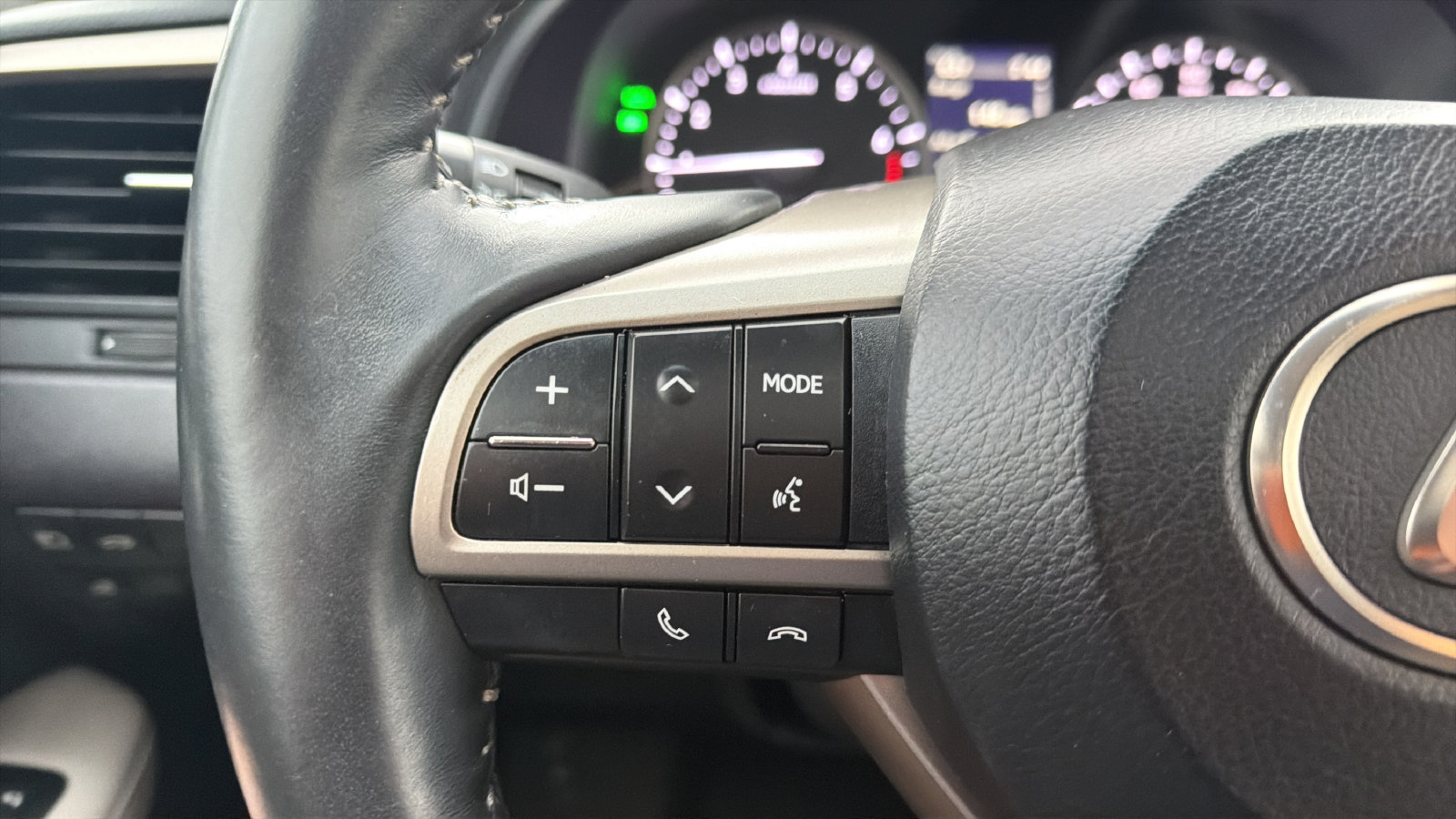 Used 2017 Lexus RX 350 AWD w/ Premium Package image 16