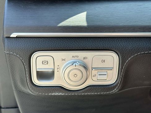 Used 2020 Mercedes-Benz GLE 350 4MATIC image 21